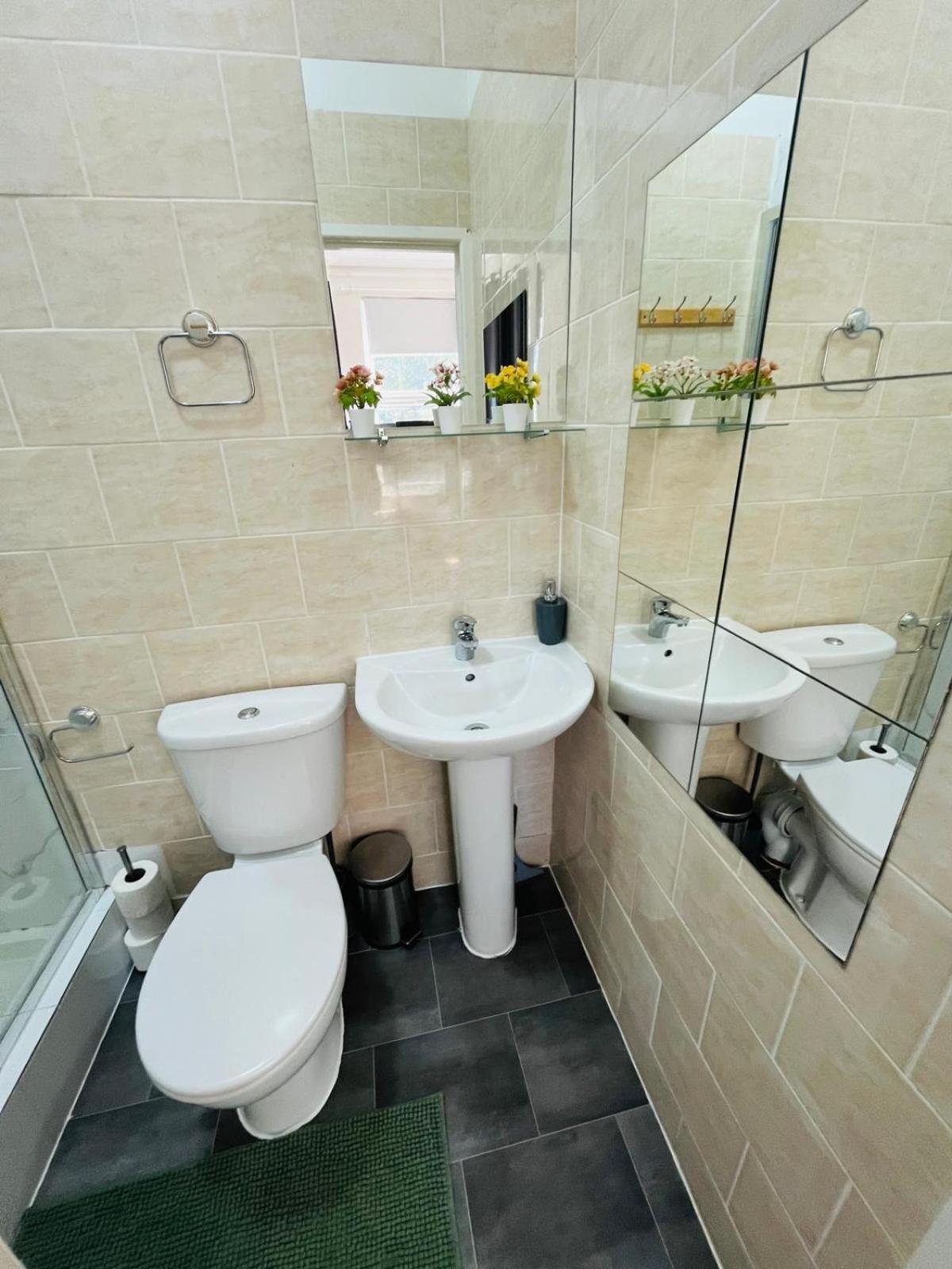 Wonderful Fully-Equipped Studio Near Central London 8 Ngoại thất bức ảnh