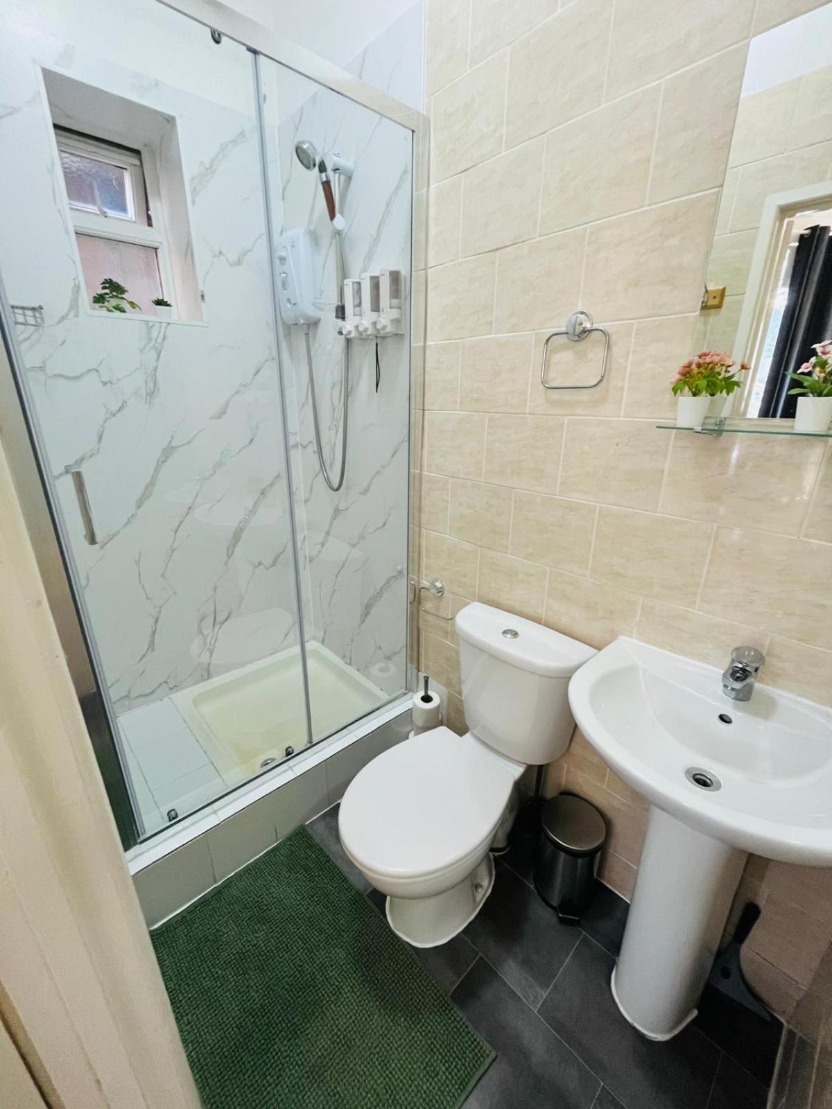 Wonderful Fully-Equipped Studio Near Central London 8 Ngoại thất bức ảnh
