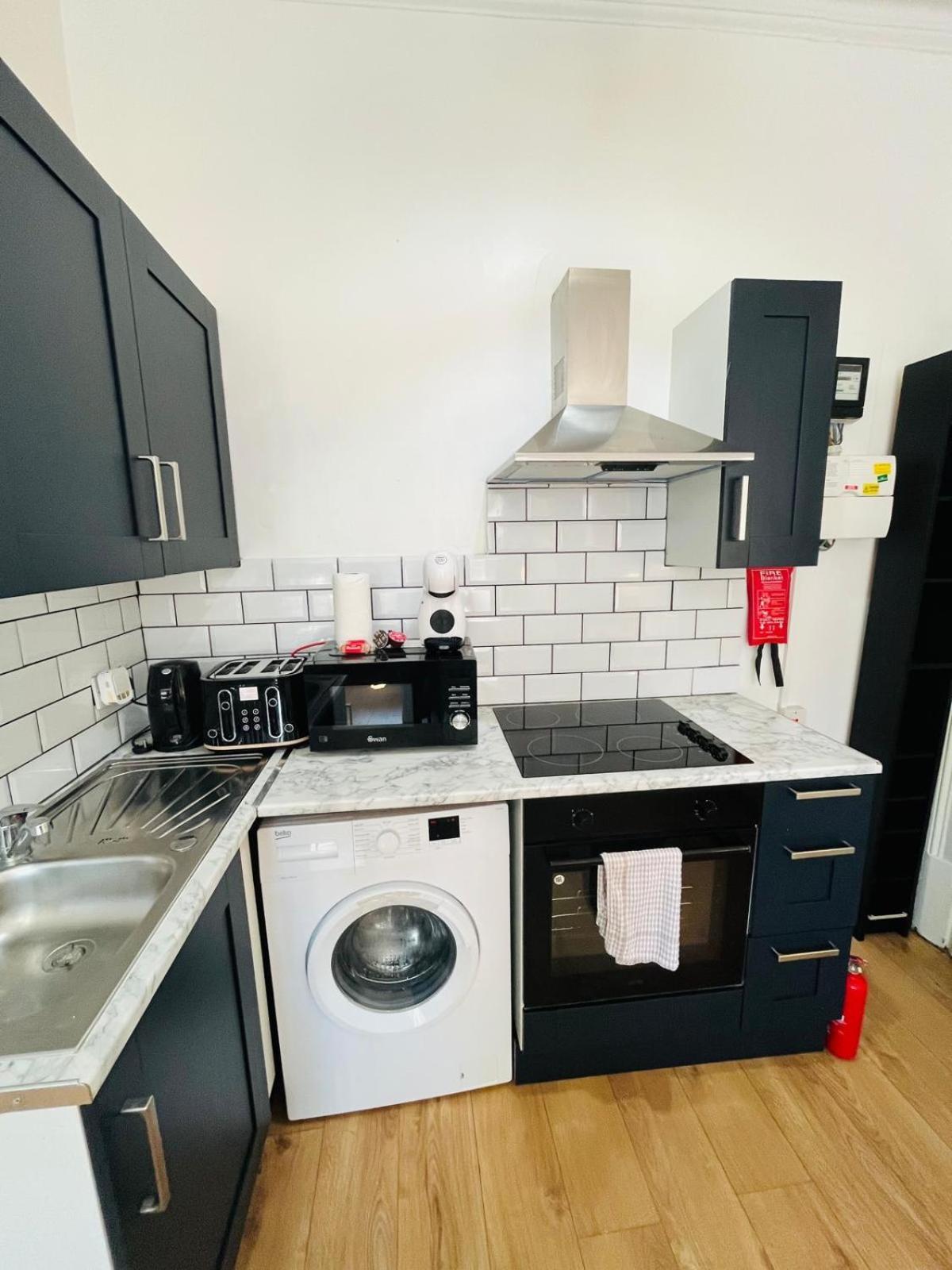 Wonderful Fully-Equipped Studio Near Central London 8 Ngoại thất bức ảnh