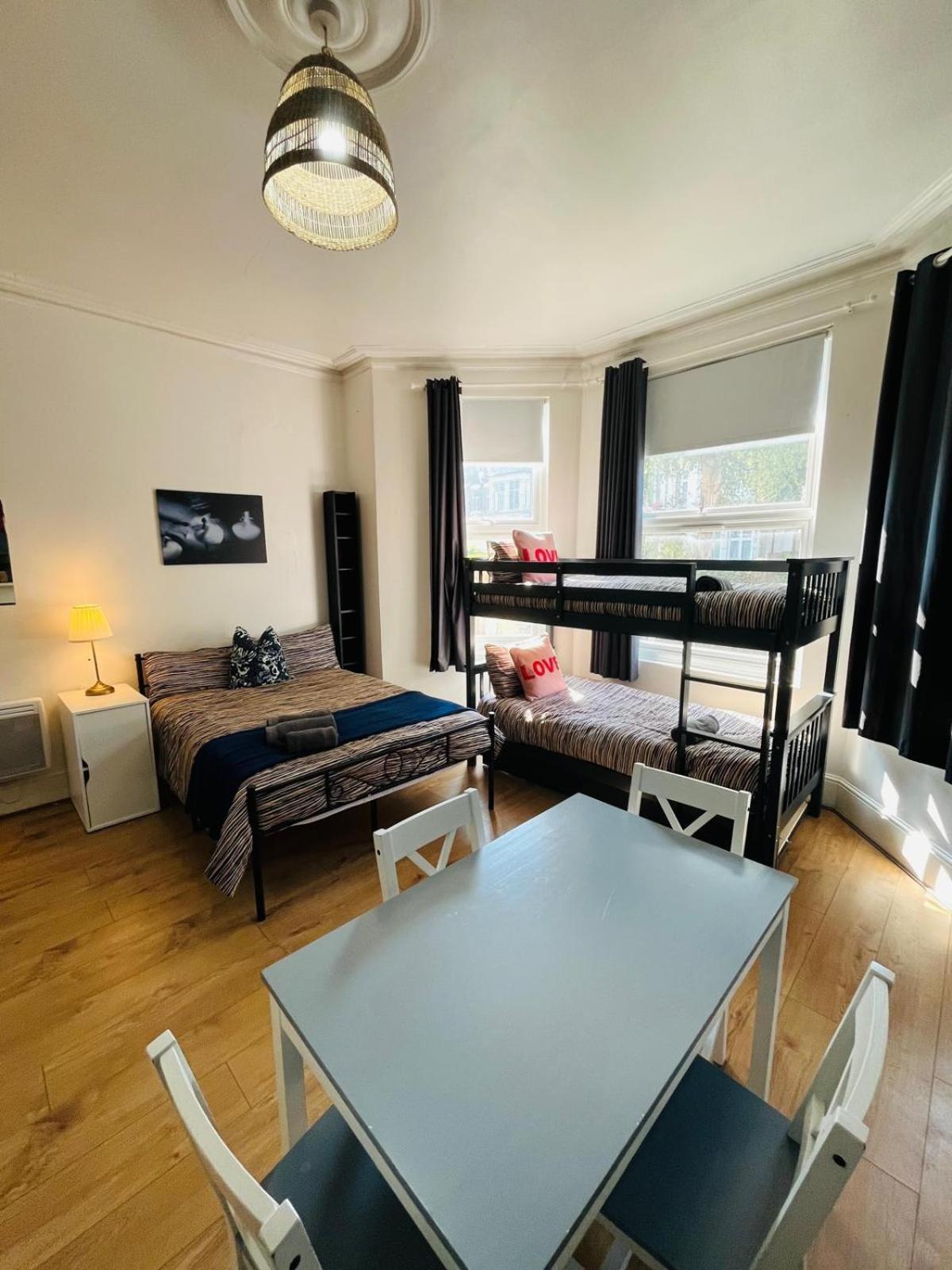 Wonderful Fully-Equipped Studio Near Central London 8 Ngoại thất bức ảnh