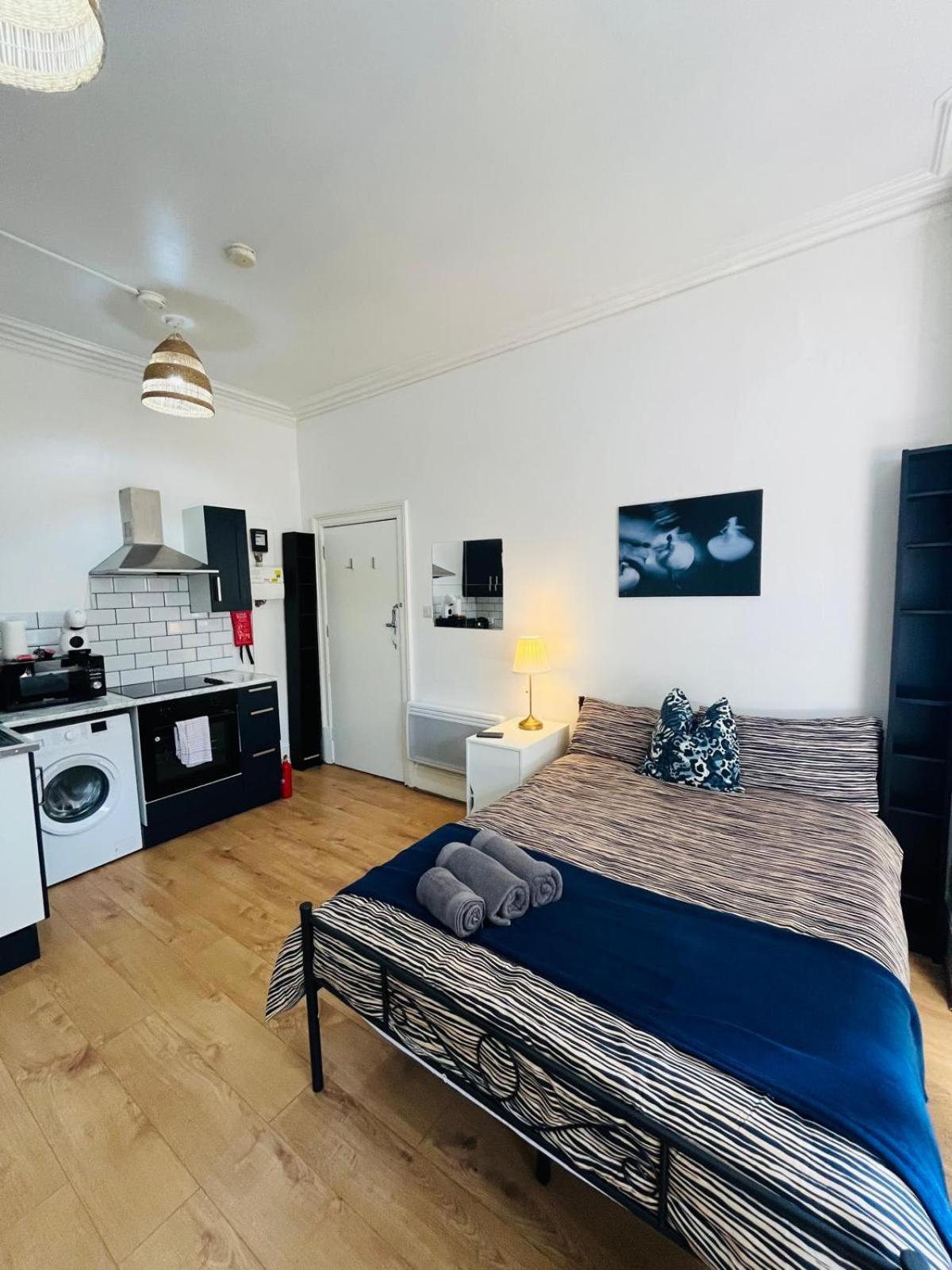 Wonderful Fully-Equipped Studio Near Central London 8 Ngoại thất bức ảnh