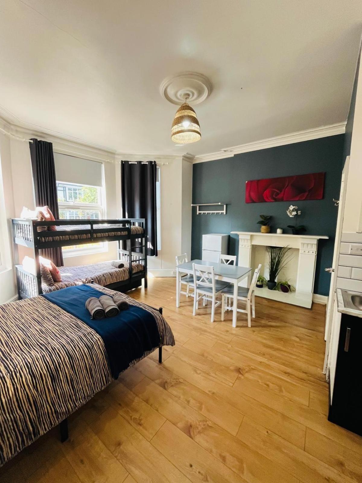 Wonderful Fully-Equipped Studio Near Central London 8 Ngoại thất bức ảnh